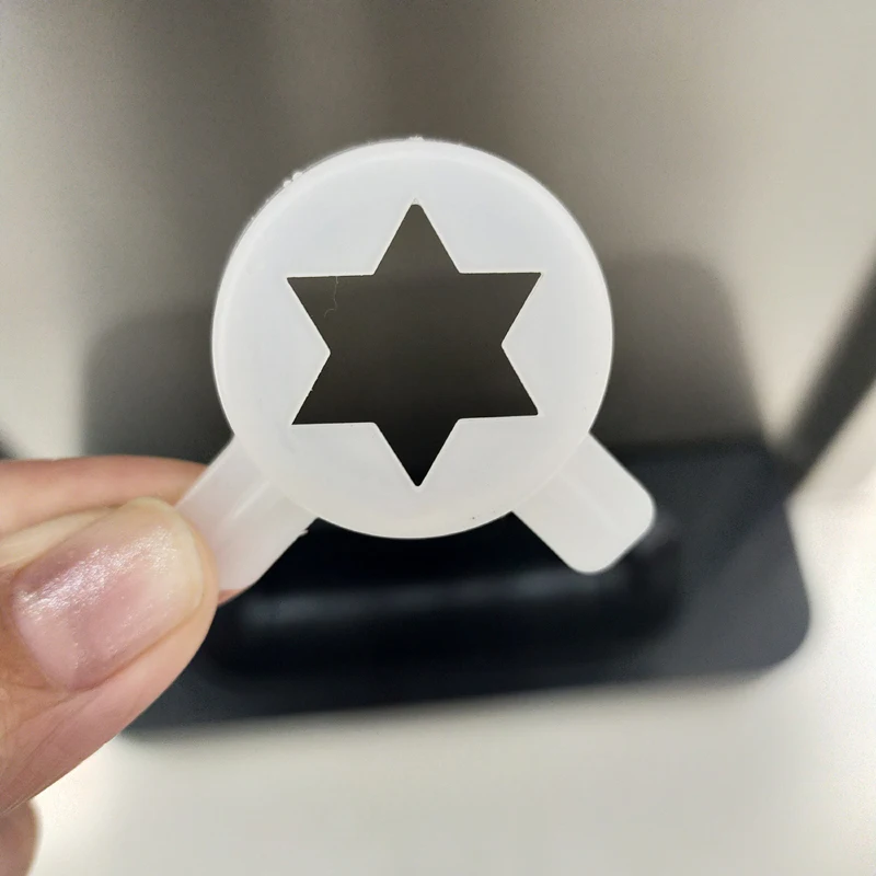 ماكينة الزبادي المجمد للآيس كريم الناعم المعتمدة من CE مع 3 فوهات