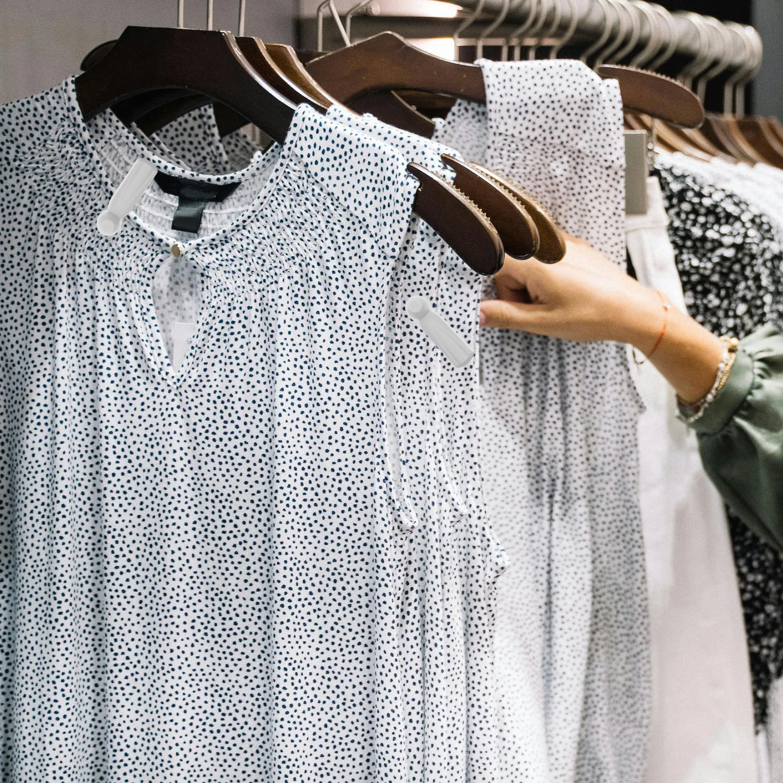 

20pcs Sound Magnetic Clothing Security Locks Reusable Hard Alarm Tags For Retail Theft Prevention Durable Abs Alloy Suitable