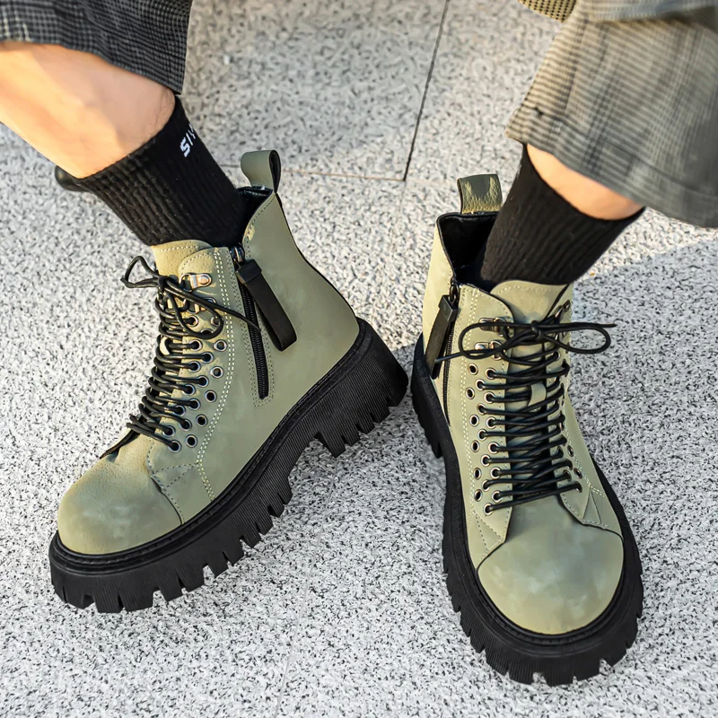 أحذية مصعد للرجال للخريف والشتاء بنعل سميك، أحذية لراكبي الدراجات النارية على الطراز البريطاني، أحذية عمل عصرية مقاومة للانزلاق في الهواء الطلق