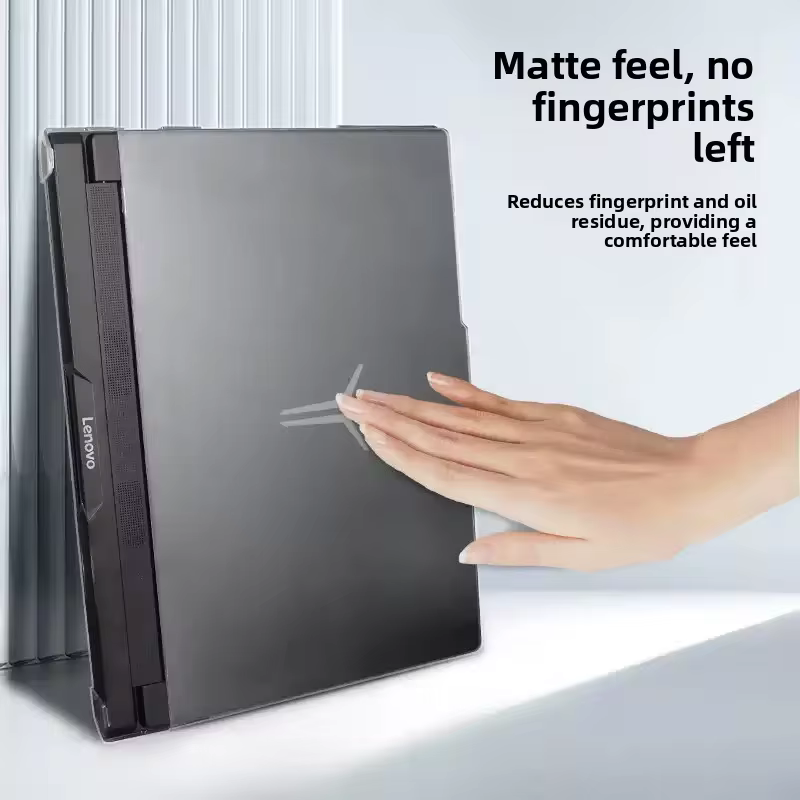 레노버 리전 프로 7i 케이스 장착 샷