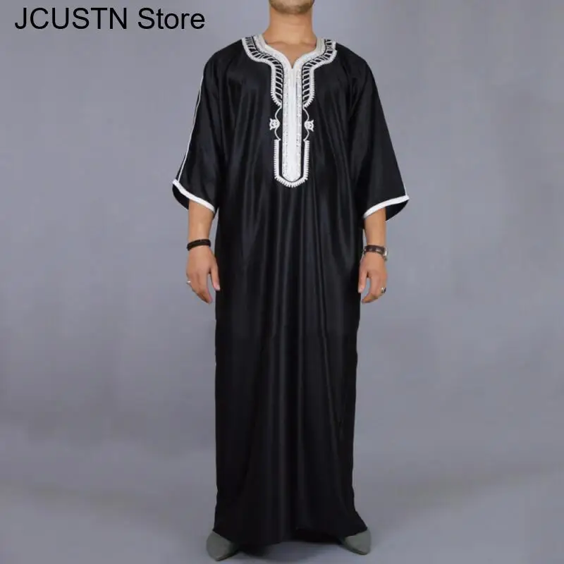 Abito lungo da uomo musulmano in stile marocchino Abito lungo da uomo elegante con ricamo squisito Abito semplice casual Abito pakistano Arabia