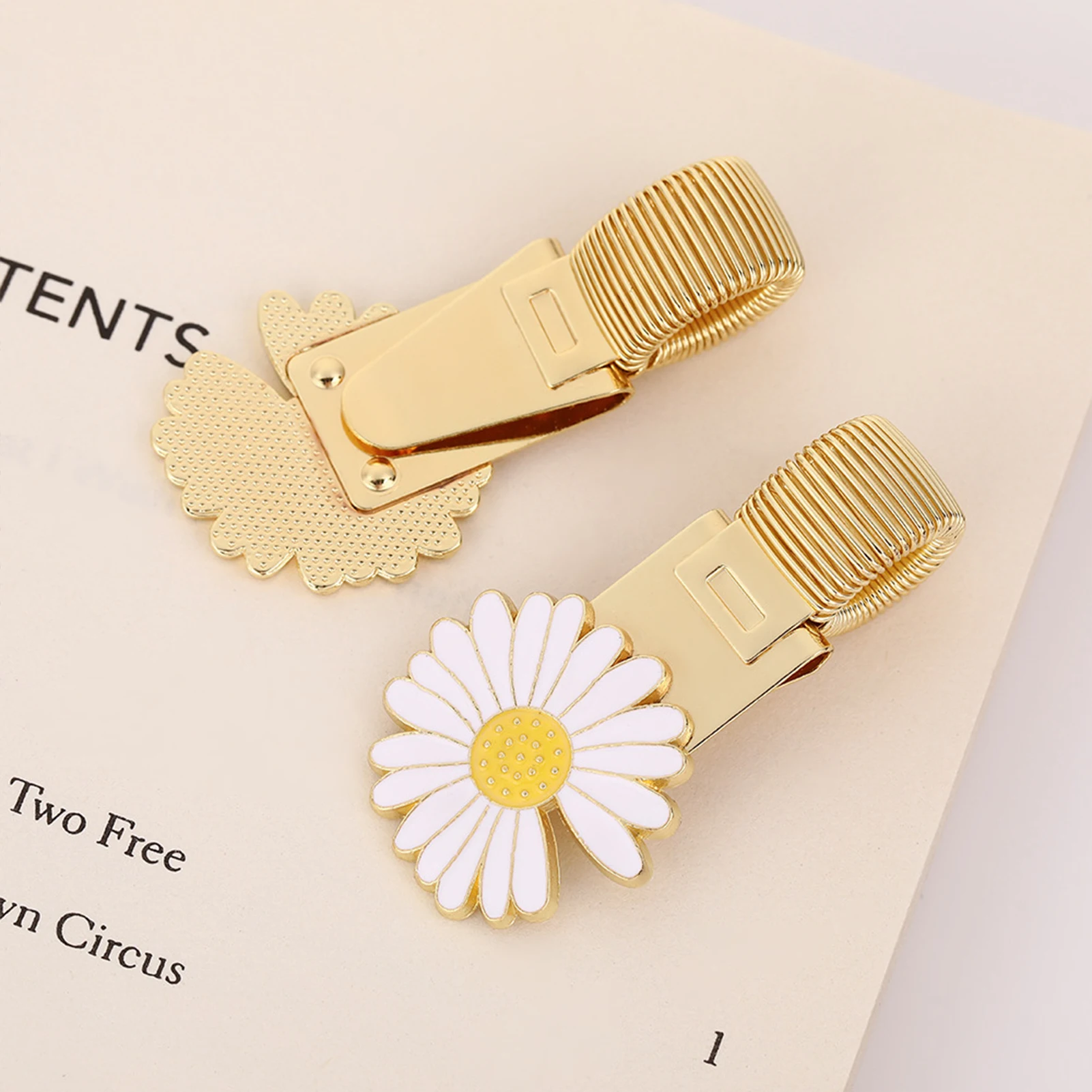 1Pc Daisy Blume Metall Stift Halter Clips Tragbare Papier Fix Clips Journal Notebook Bilder Pin Tasche Student Schule Werkzeuge