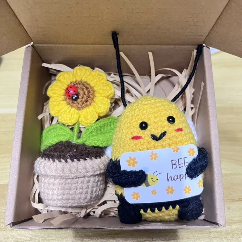 Vendita calda Divertente set di peluche all'uncinetto: pulcino, ape e tartaruga con fioriera di girasole, giocattoli lavorati a maglia fatti a mano e regalo decorativo