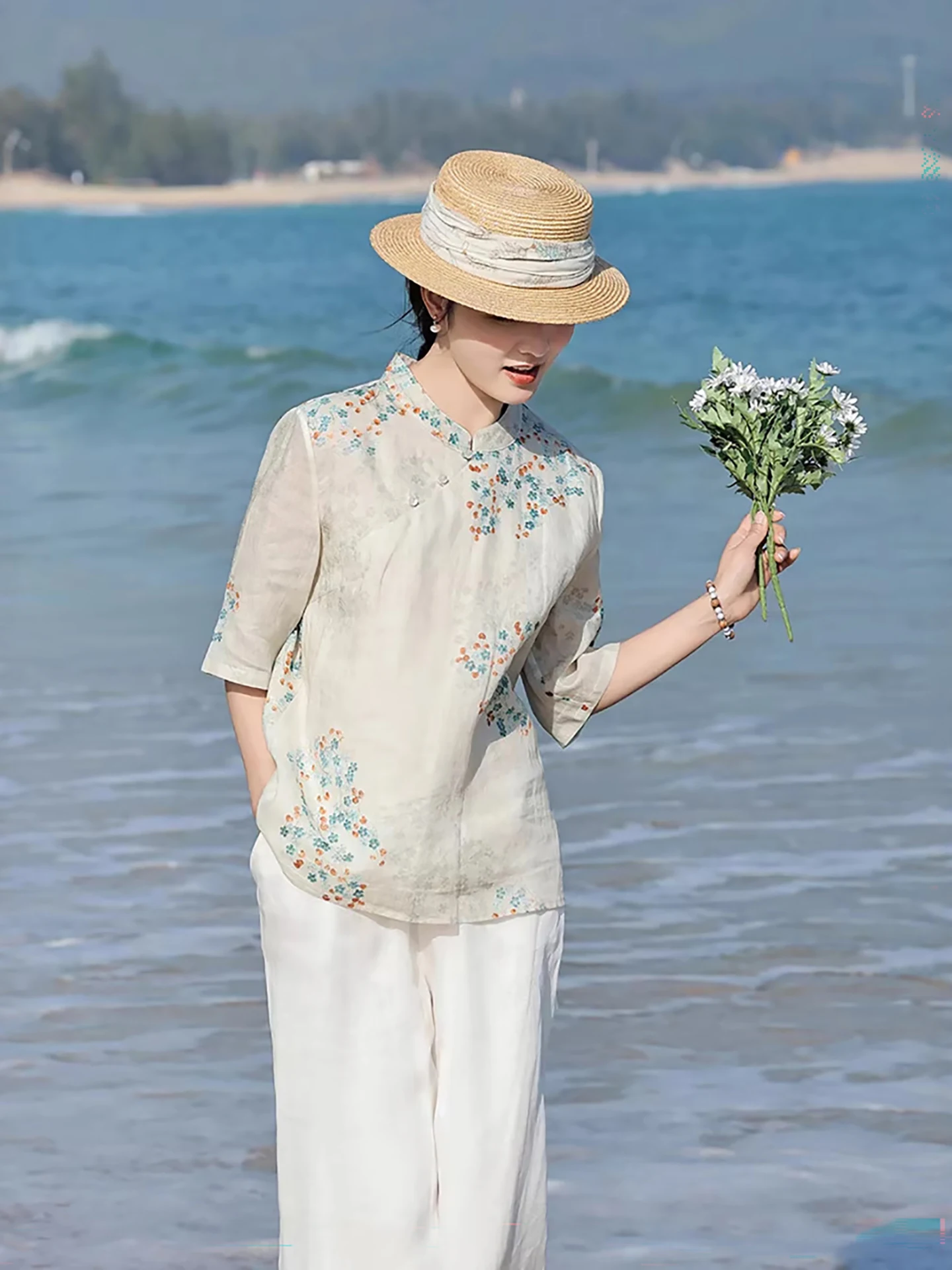 

High-End New Chinese Style Stand Collar Button Printed Flax Cotton Shirt Artistic Personality Summer Five Sleeve Small Cotton...