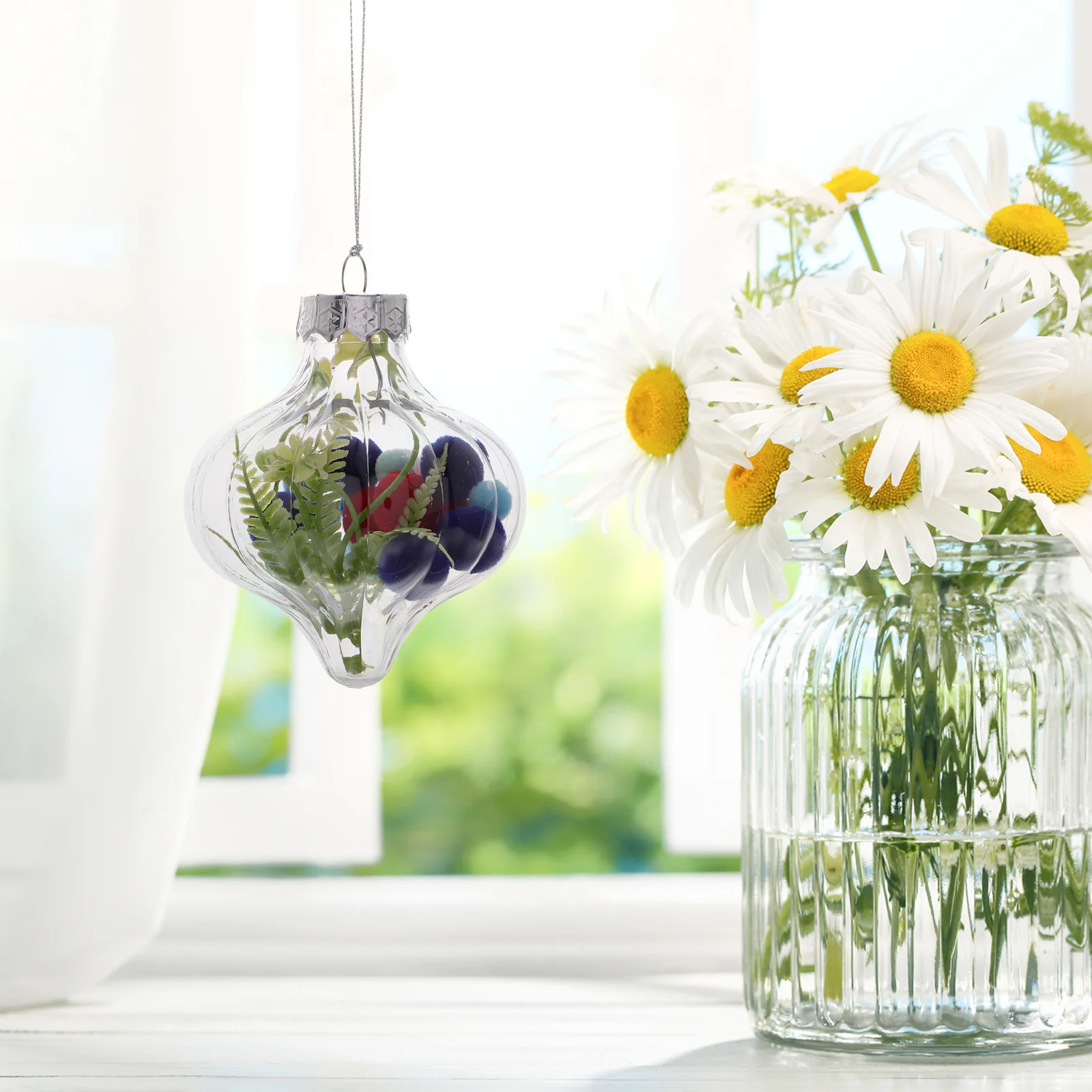 

2Pcs Independence Day Hanging Ornaments Transparent Plastic Ball Lightweight Patriotic Party Decoration Clear Baubles for Home