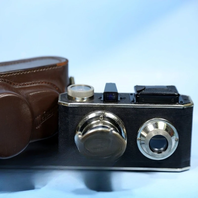 

Stereo camera film retro film