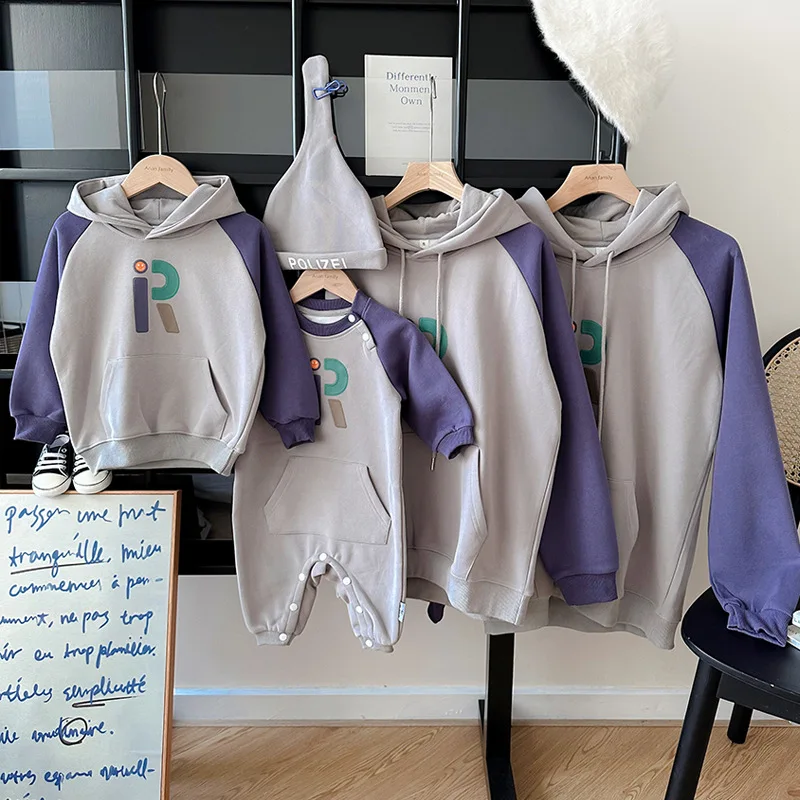 

Fashion Family of Four Red Hoodies Baby Romper for Father Mother Daughter Son Clothing Adult Kids Plus Velvet Hooded Sweatshirt