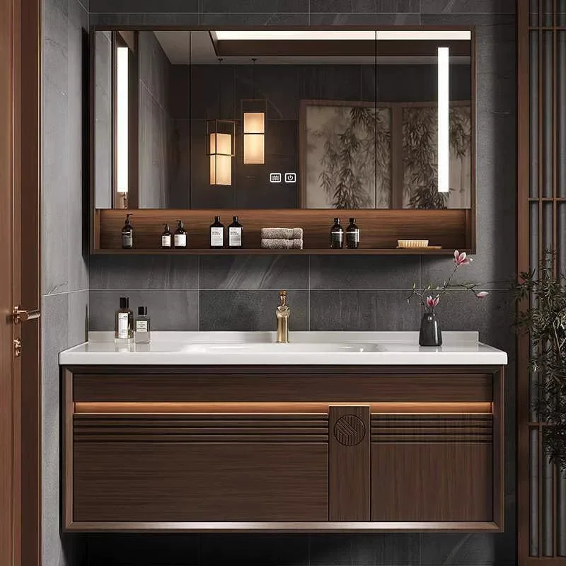 Mueble de baño estilo medieval con acabado en roble, lavabo integrado de cerámica y madera maciza.