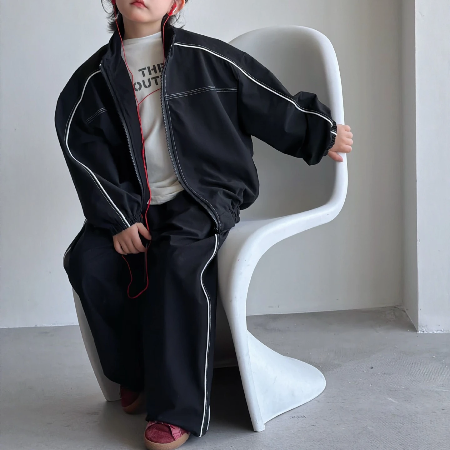 Boys Suit 2026 Spring and Autumn New Childrens Wear Korean Boys and Girls Loose Stand Collar Pull Jacket Wide Leg Pants Two Sets