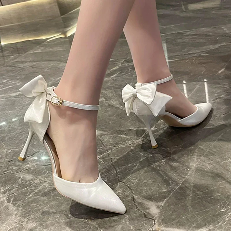 Zapatos de tacón alto con lazo para mujer, calzado elegante con hebilla puntiaguda, para boda, primavera y otoño, 2024