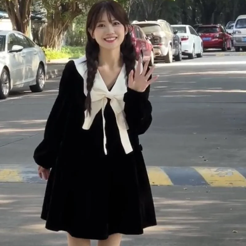 Damska spódnica plus size Dr Fragile es Sle, luźna, tuszująca niedoskonałości, jesienno-zimowa, studencka, w kształcie litery A, długa, z dekoltem w serek.