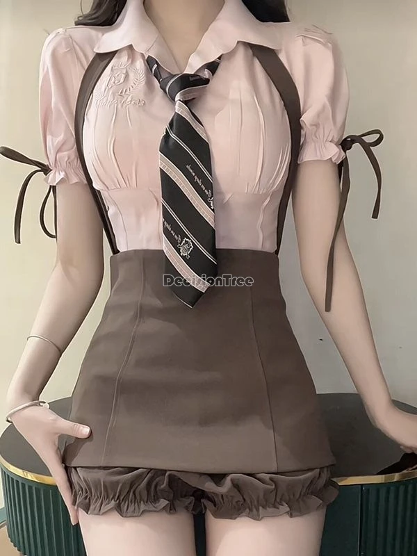 Damski letni zestaw dwuczęściowy w stylu koreańskim na rok 2025: ulepszona koszulka z krótkim rękawem i krótka spódniczka, moda retro, seksowny mundurek JK.