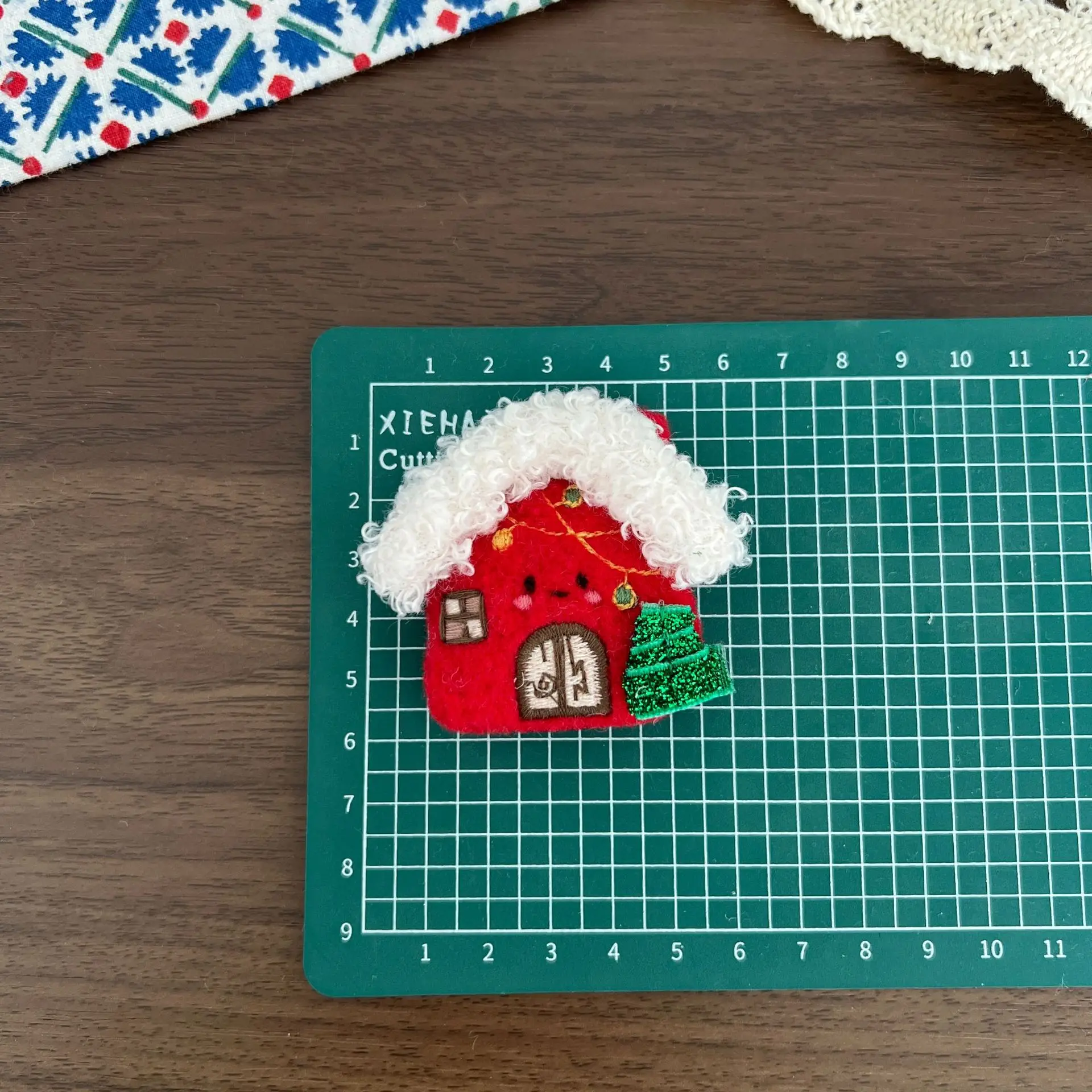 Brooch Pin DIY Christmas Cotton Filled Cartoon House Tree Candy Bag Pendant Semi Finished Material Cute Accessory Lightweight