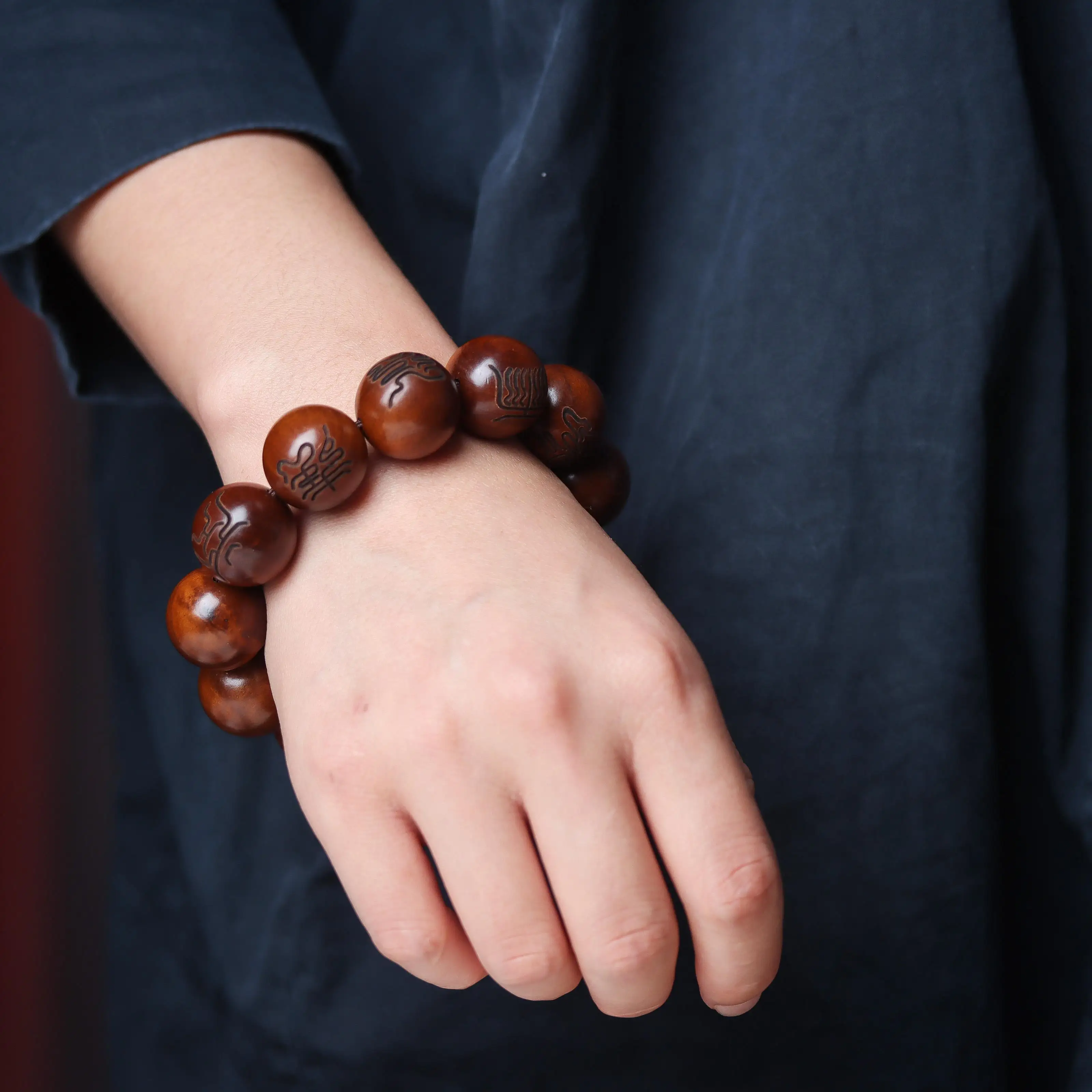 

Lei Zhimu Bracelet Jiao Jujube Wooden Rosary Beads Flowing Wood Carving Tianjing Taboo Words Mantra Taoist Ornament