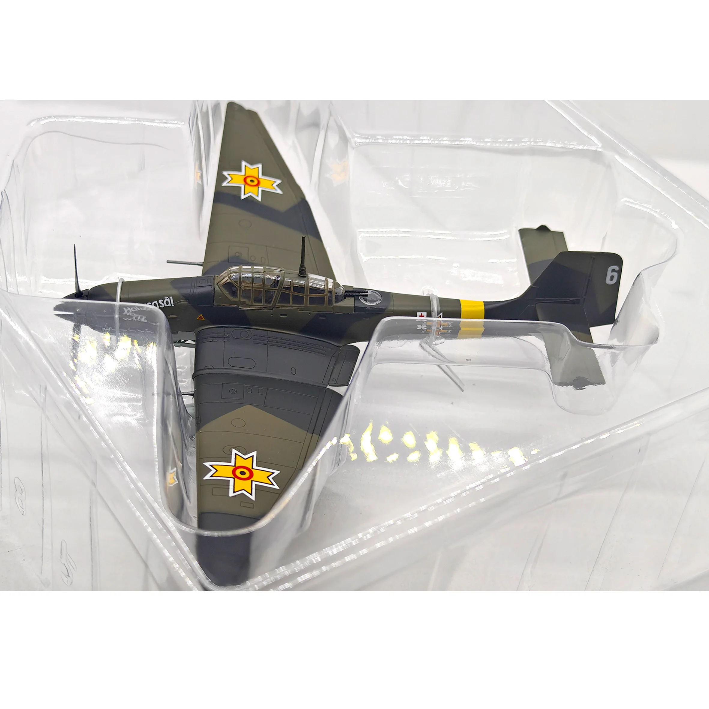 Spot 36389 1:72  German JU-87D fighter model static finished model (out of print)