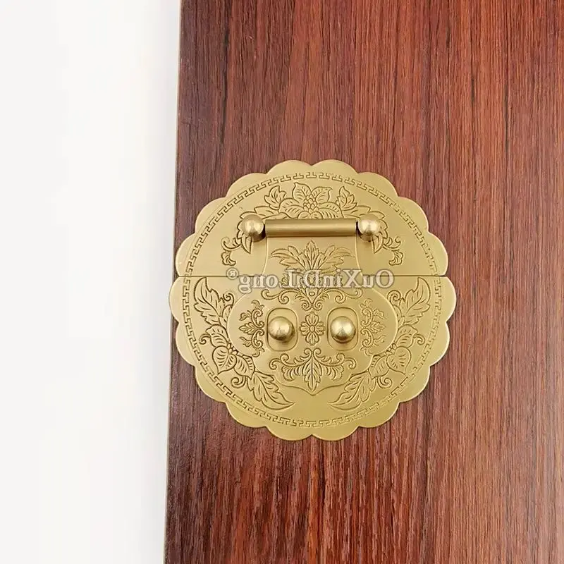 Retro 4PCS ทองเหลืองโบราณกล่องหัวเข็มขัดเครื่องประดับหน้าอกกล่องกระเป๋าเดินทาง BUCKLE คลิป Clasp เครื่องประดับของขวัญกล่อง LATCH Clasp