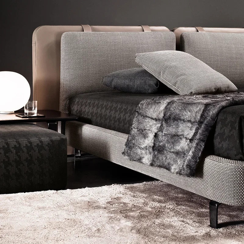 เตียงผ้าแบบมินิมอล ขนาด 1.8 เมตร เตียงคู่ สำหรับห้องนอนในวิลล่าหรือโรงแรม เตียงหนัง