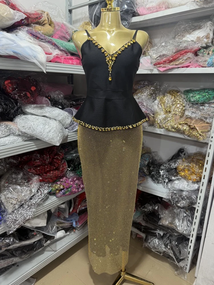 

Новое сексуальное европейское и американское платье с v-образным вырезом, украшением золотого бриллианта, бретельками на бретельках с открытой спиной и повязкой, длинное