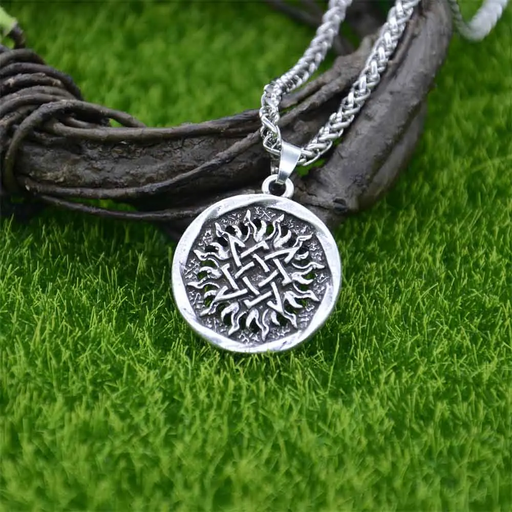 Nostalgia Russia Star Slavic Wheel Lada Signet Charm Svarog Symbol Amulet Spiritual Pendants Necklaces