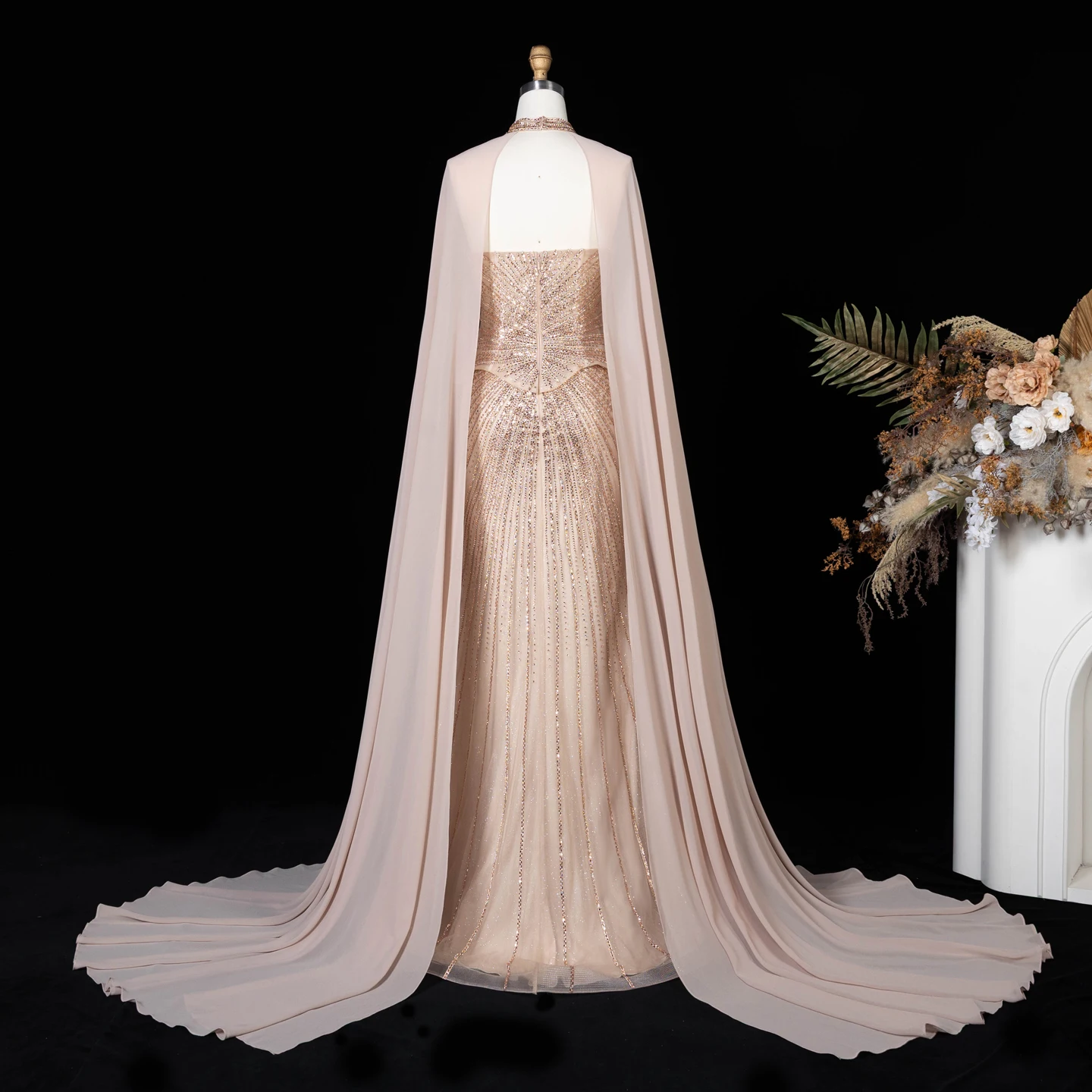 Sharon Said Luxuriöses lila Abendkleid, trägerlos, mit Kristallperlen, langer Chiffonumhang, Meerjungfrauen-Schnitt, formelles Abendkleid für besondere Anlässe, SS112 Custo – Detail 14
