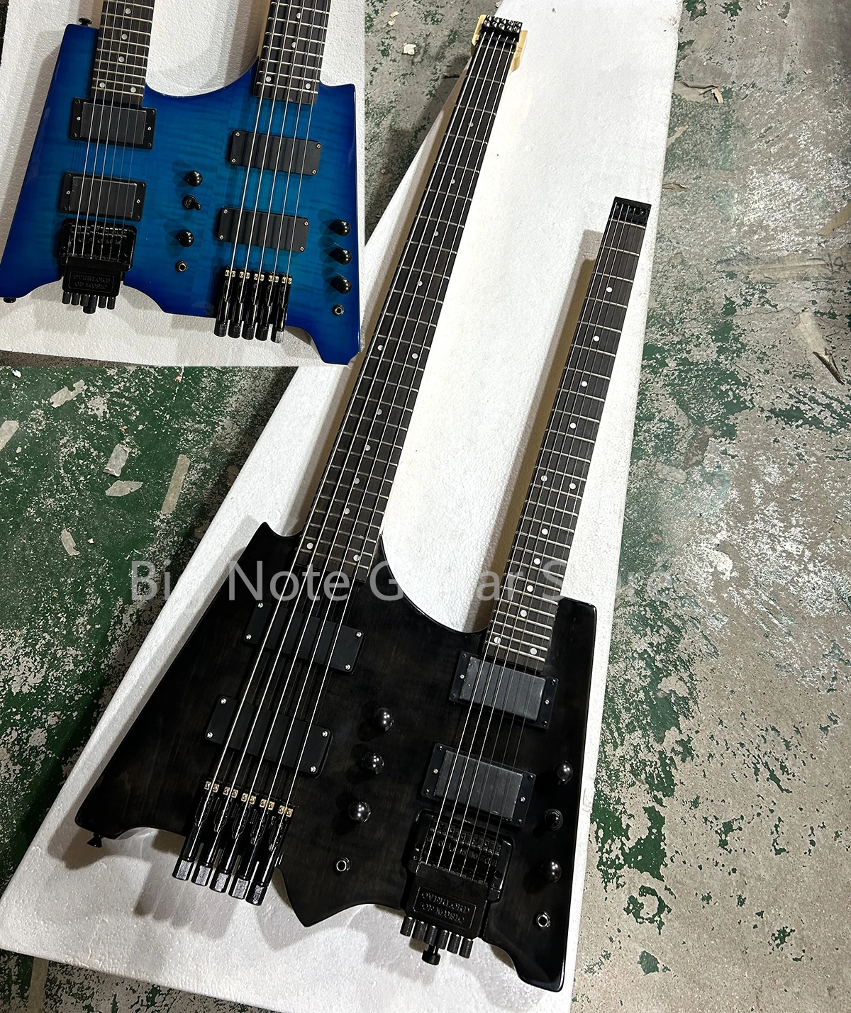 Factory Double Neck Headless 5+6 Strings Electric Bass Guitar Flame Maple Veneer Rosewood Fretboard Black Hardwares Customizable