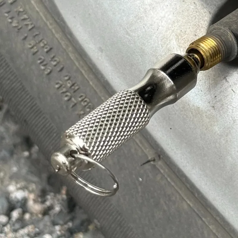 Universele bandenreparatieschroevendraaier roestvrij staal roestwerende bandventielverwijderaar met sleutelhanger bandventielsleutel