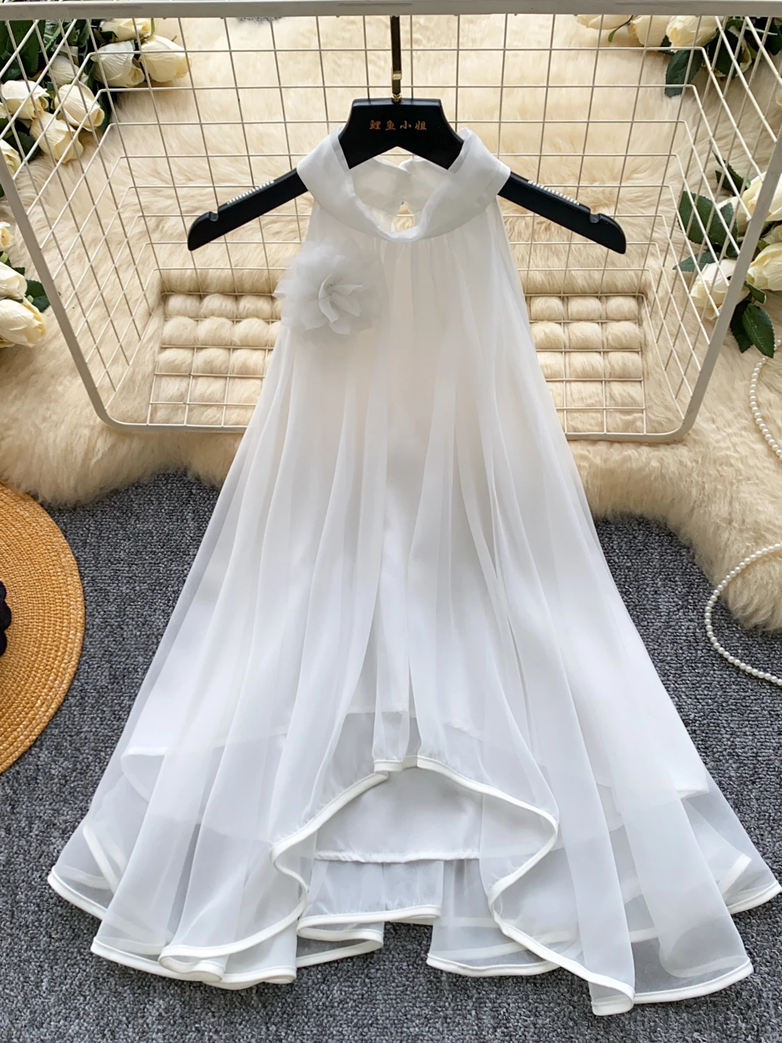 Elegant Summer Lace Patchwork Sleeveless Neck Hanging Top Women's Commute Polite Style Floral Beige Breathable Thin Polyester