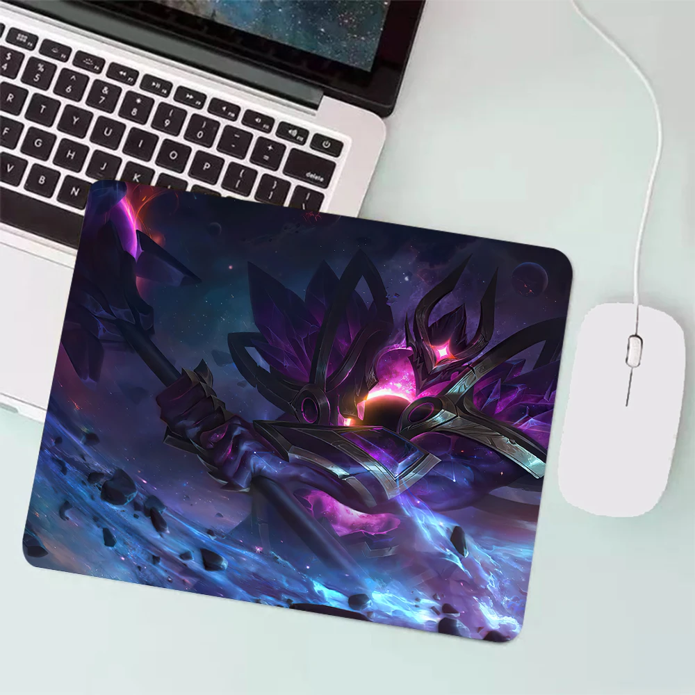 League of Legends Mordekaiser Small Gaming Mouse Pad PC Gamer Keyboard Mousepad XXL Computer Mouse Mat Laptop Mause pad Desk Mat