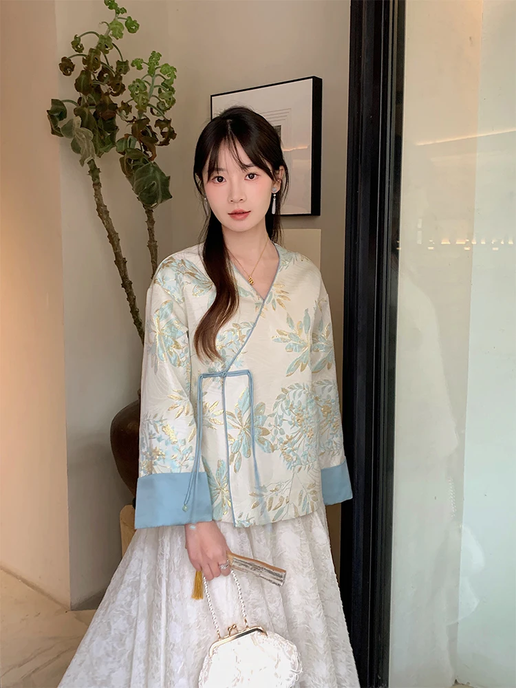 

MOR Chinese Sle ort V-Ne Embroidered irt Jaet Women's Faionable Commute Pattern Long Sve Regular Fit Outerwear