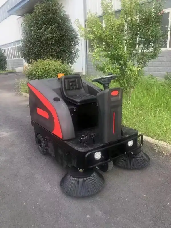 Working 4 Hours Sweeping Width 1350mm Road Cleaning Electric Street Ride on Collector Loader Sweeper