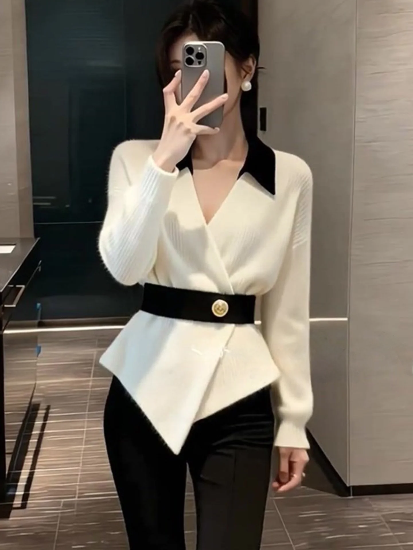 ファッショナブルな厚手ニットポロネックセーターカラーブロック肌に優しい冬暖かいウールトップ女性用韓国スタイル