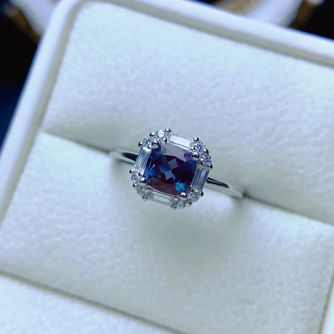 Vintage Style Color Change Alexandrite Solid 925 Sterling Silver Ring June Birthstone Alexandrite Halo Engagement Ring
