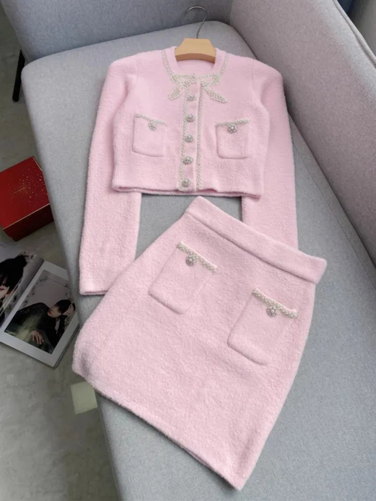 Set parigino in maglia a cuore - Top con fiocco in rilievo e gonna a pieghe - Completo primaverile pastello - Miscela di viscosa elastica - Abito da tè da donna