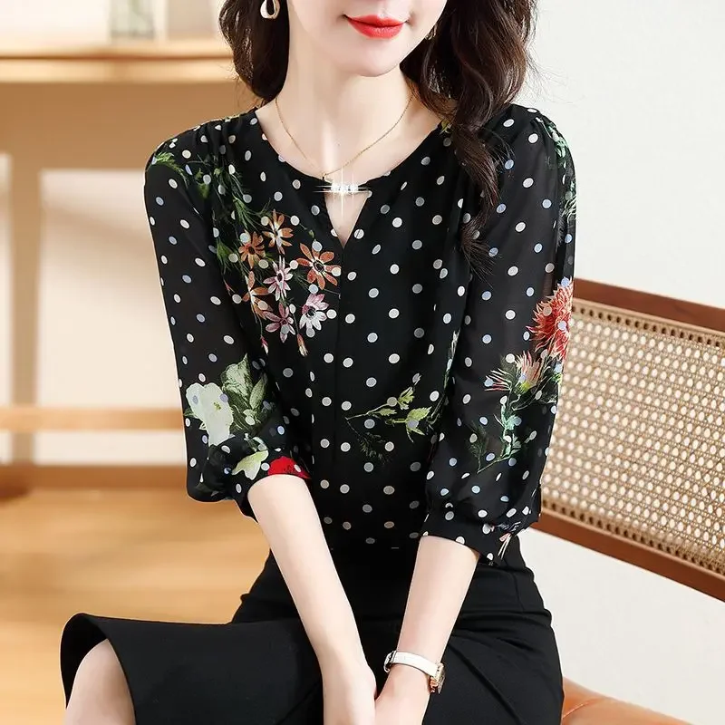 Elegant Chiffon Blouse Women's Summer 2023 New Slimming Loose-Fit Top Age-Reducing Belly-Covering Stylish Top