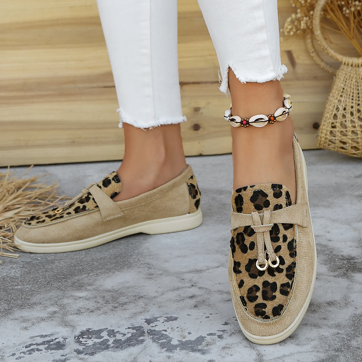 Buty damskie 2024 New Leopard Splicing Flat Casual Shoes Brand Slip on Loafers Vulcanized Shoes Walking Single Sneakers Women