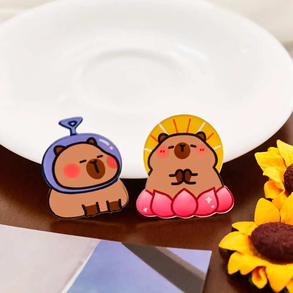 Fashion Breastpin Acrylic Capybara Pin Kapibara Cute Hot Dog Capybara Brooch Animal Creative Lotus Capibara Badge Gift