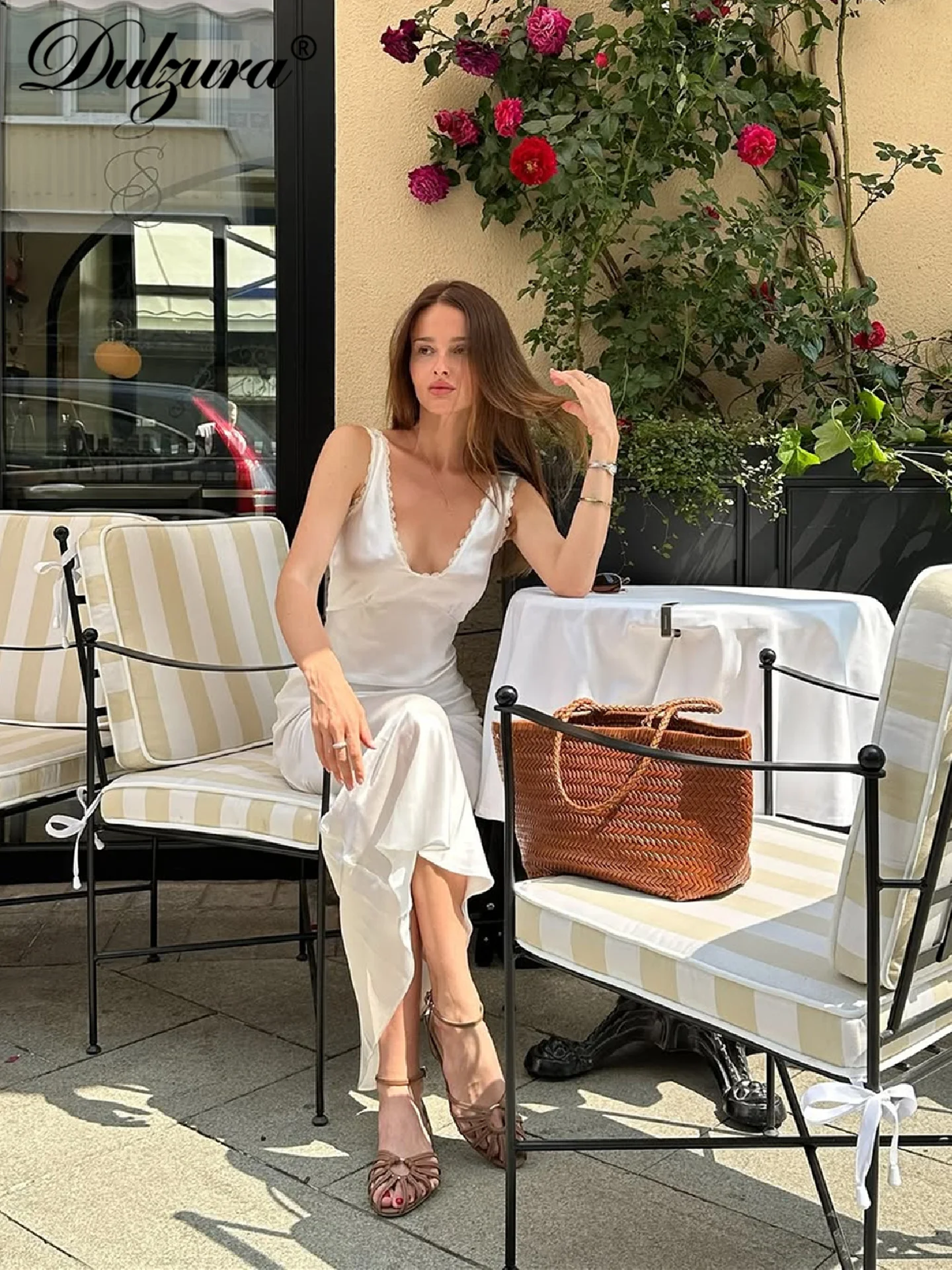 Dulzura 2025 verão moda sexy com decote em v sem costas fino ajuste rendas babados retalhos cetim maxi vestido sólido casual festa clube outfit