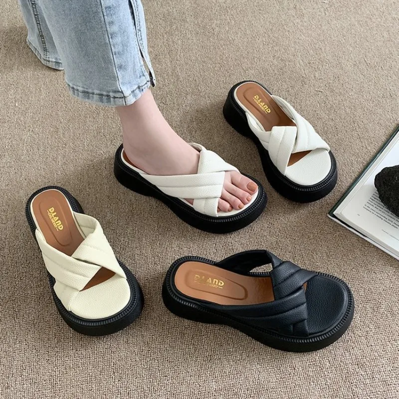 New Sandals Flat Platform Women's Shoes Fat Feet Wide Fat Shoes, Women's Summer New Wear Slippers, Soft and Comfortable Slippers