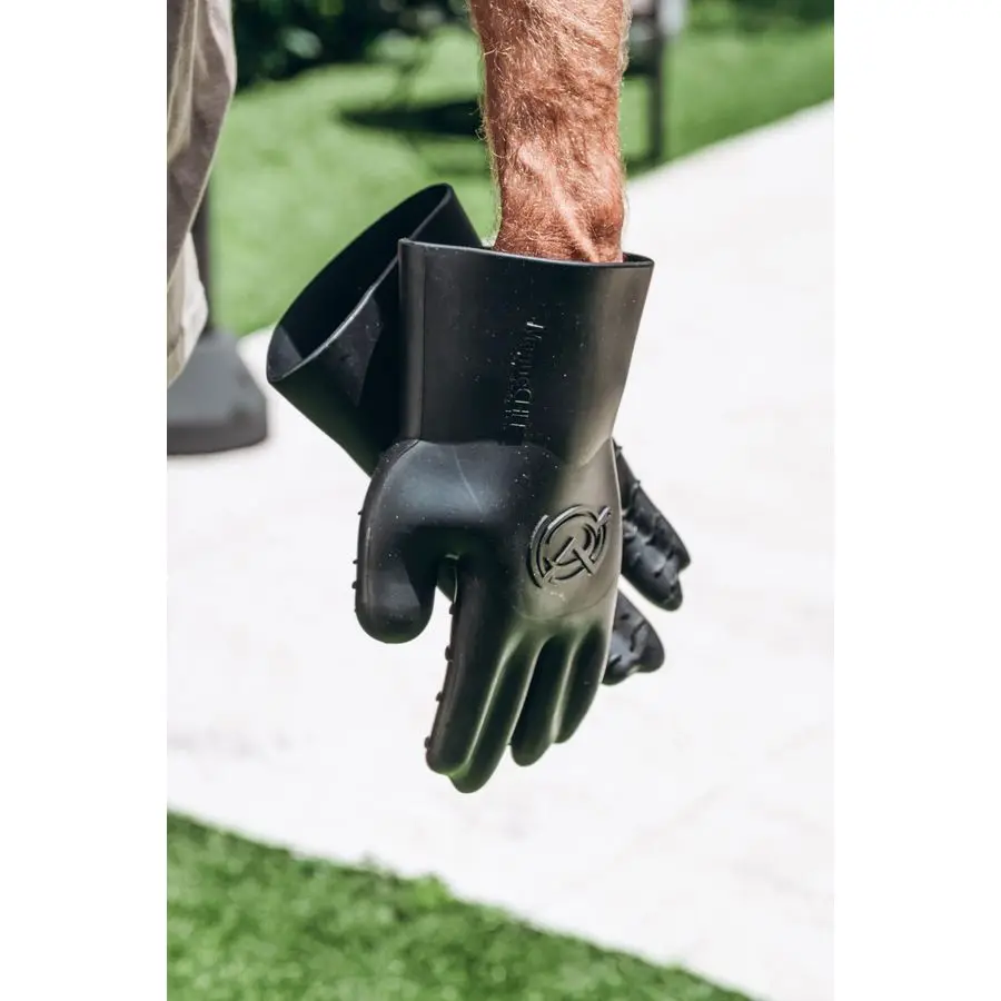 

Магнитные перчатки для гриля, термостойкие, с запатентованным магнитным зажимом для безопасного надевания и снятия, разработаны для пожарных, можно мыть в посудомоечной машине, водонепроницаемые.