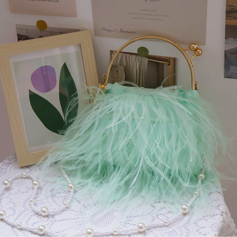 

2025 New Fashion Ladies Ostrich Feathers Wedding Evening Bags Luxury Designer Sewing Fringes Handbags Pearl Chain Shoulder Bags