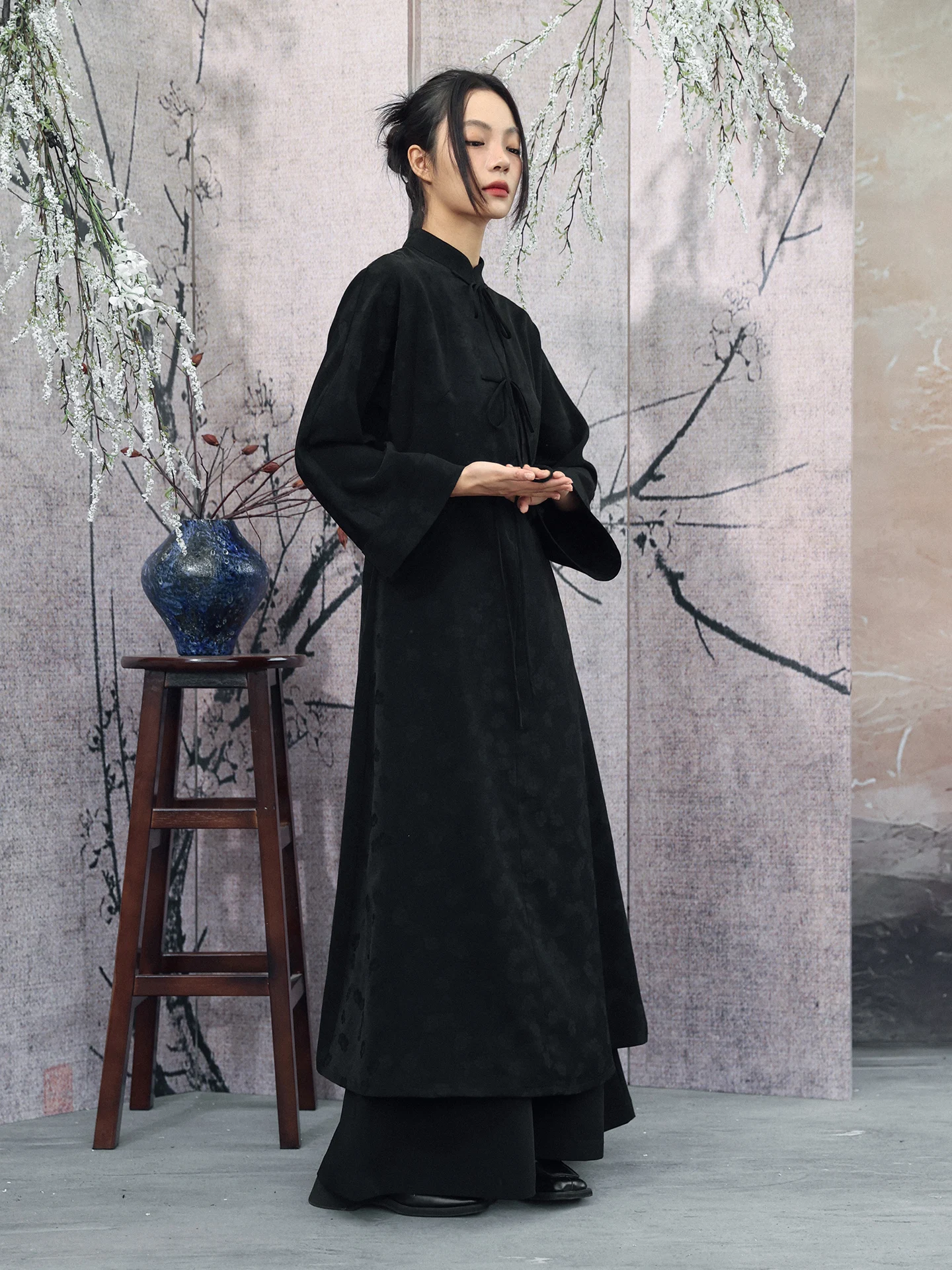 

New Chinese Style Dark Pattern Embroidery Dress Women's Spring Fashion Stand Collar Front Tie Belted Skirt Breathable Silk