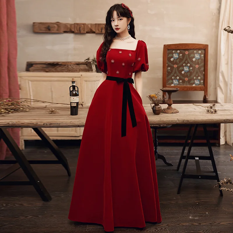 

Burgundy Long Evening Dress Vintage Square Neck Crystal Flower Lace up Bow Tie Engagement Vestido Lace Up Backless Prom Gown