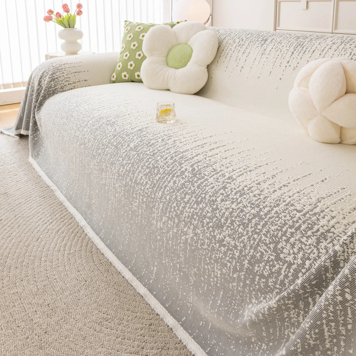 

Новое покрытие для дивана из ткани «Ледяной шелк» 2026 года: летнее полотенце для дивана из охлаждающей ткани для декора гостиной