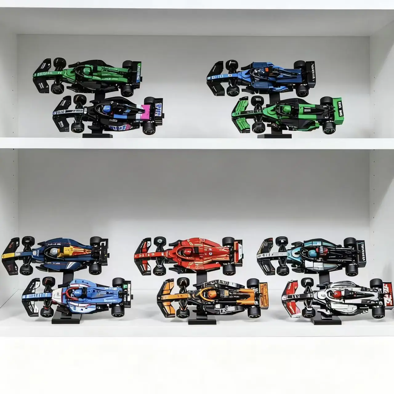 2025 منتج متوفر DIY مجموعة مكونة من 10 قطع لسيارة السباق 66802 نموذج تجميع الديكور ، هدية عيد ميلاد ، هدية الكريسماس #2