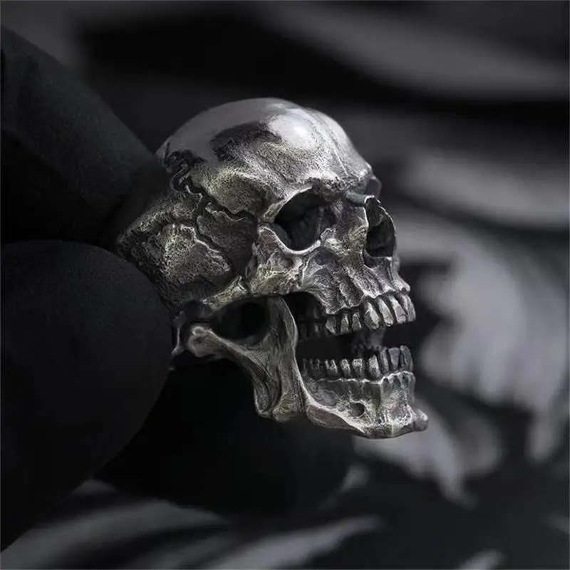 

Punk Exaggeration Demon Skull Rings Cool Men's 316L Stainless Steel Gothic Skull Biker Ring Hiphop Motorcycle Jewelry Gift