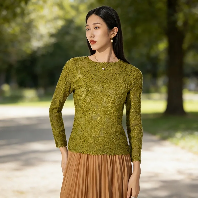 

2026 Spring New T-shirt Korean Fashion Round Neck Pullover Blouse Handmade V Pleated Design Long-sleeved Bottoming Shirt Women's