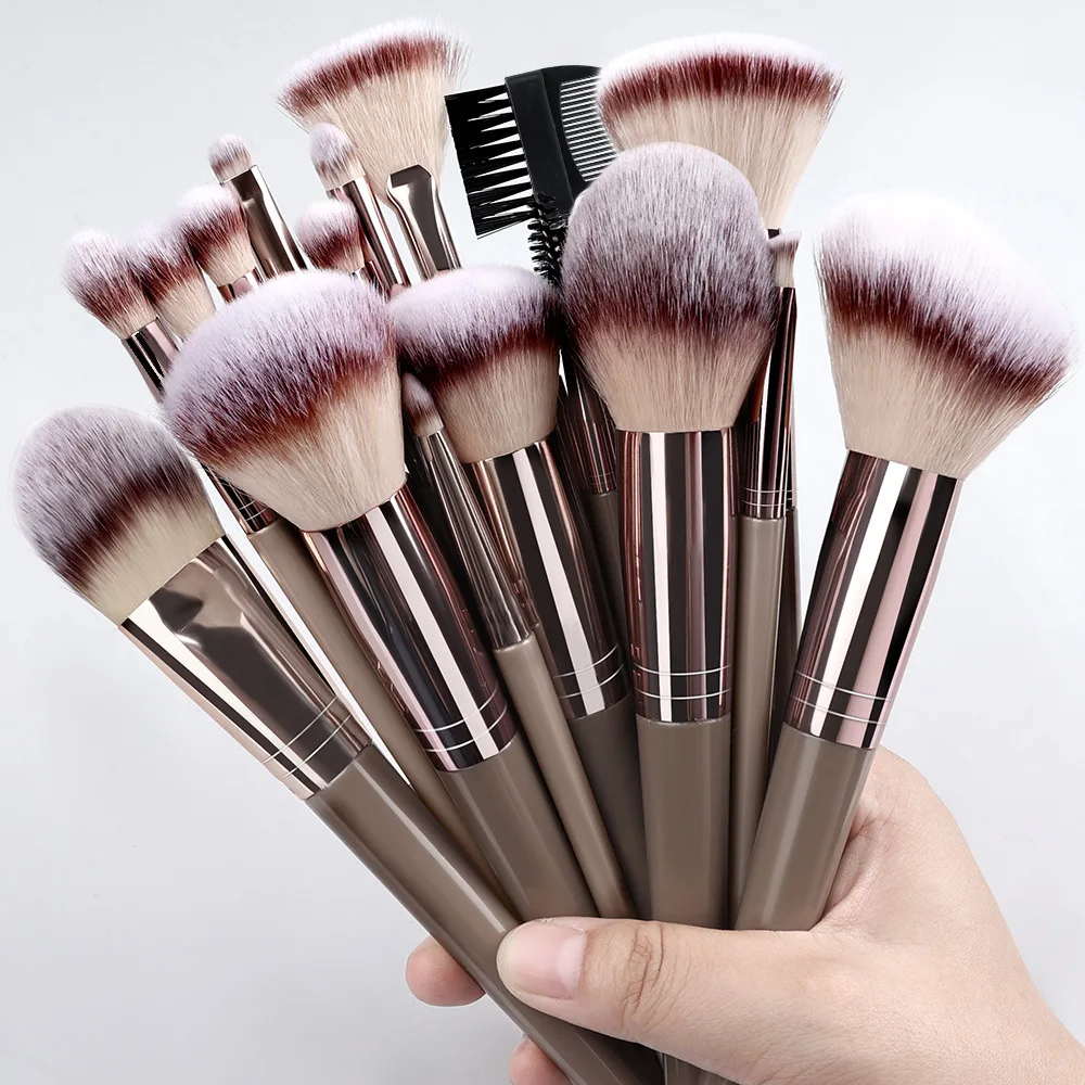 Set di pennelli per trucco professionale Super Soft Detail Blush Highlighter Foundation Concealer Eyeshadow Brush strumento di bellezza per donna