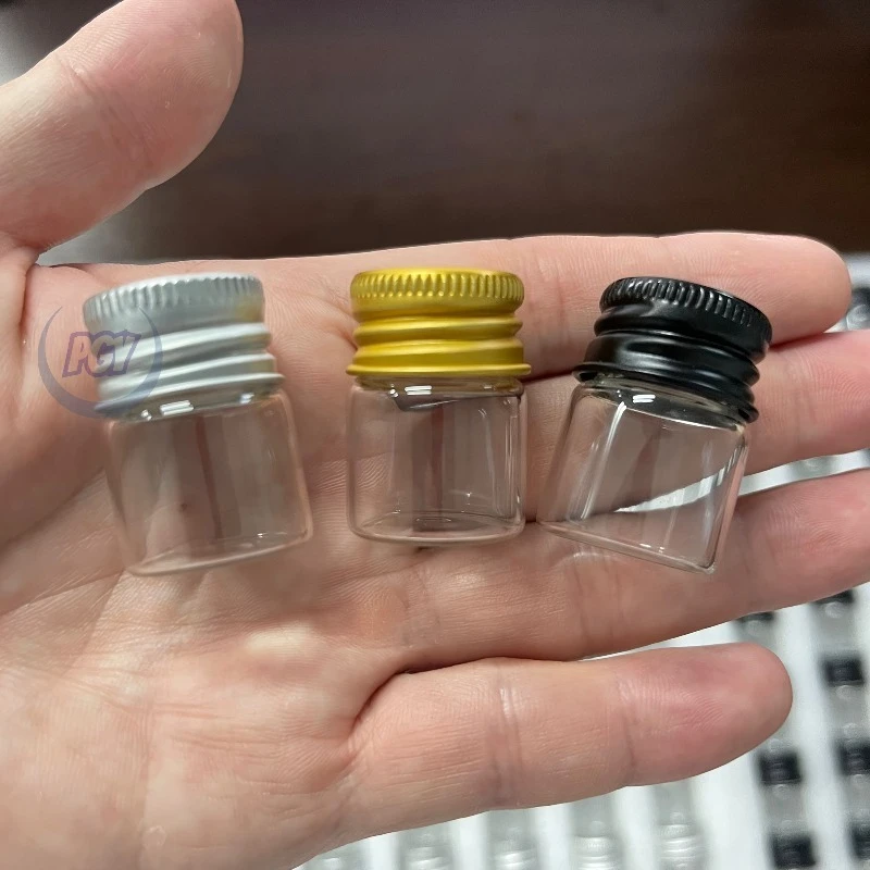 

120 шт., 5 мл, мини-стеклянные бутылки с алюминиевыми завинчивающимися крышками, круглые маленькие банки для образцов, порошков, жидкостей, ароматизаторов, герметичное хранение