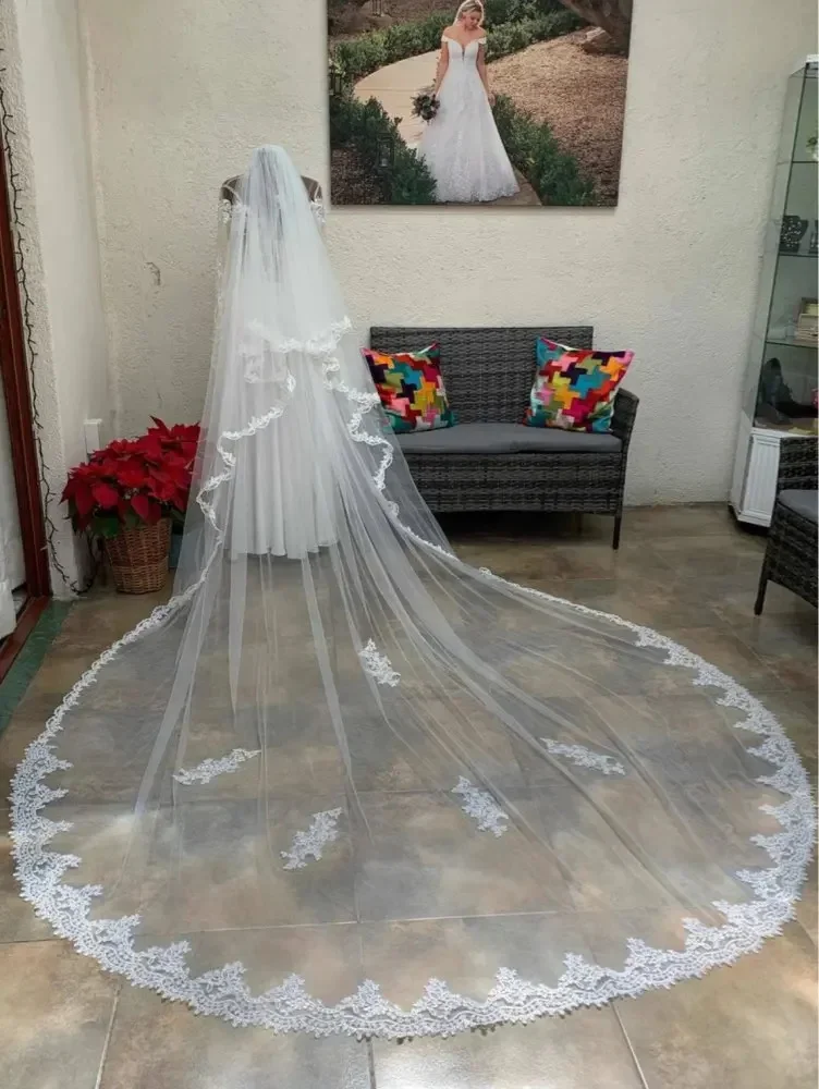

Two layer white ivory cathedral long wedding veils lace edges, bridal veil with comb, wedding accessories, bridal veil，3.5M