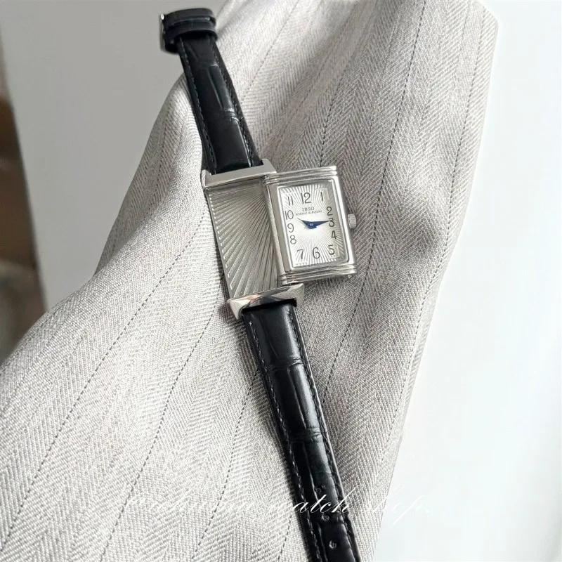 ساعة نسائية فاخرة بغطاء منزلق ذو إحساس ممتاز وبساطة كلاسيكية مربعة كوارتز 2025 هدية عيد ميلاد جديدة مقاومة للماء